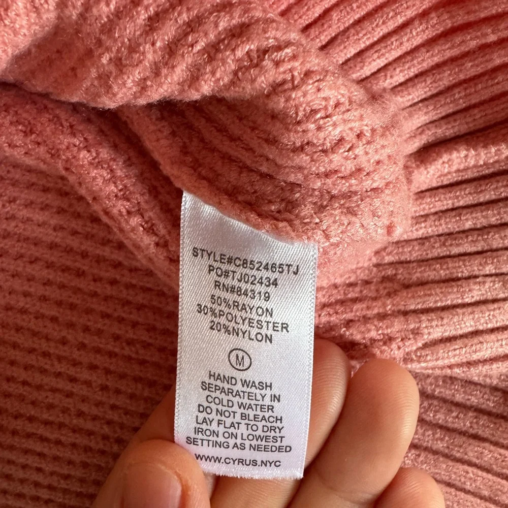 NWOT Cyrus pink sweater set - Picture 6 of 6
